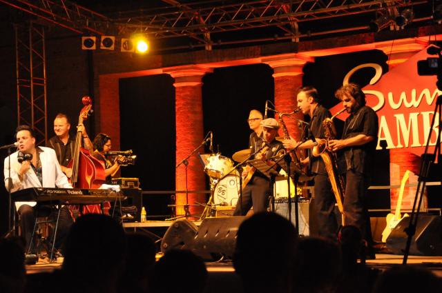 min 2010 08 08 palco centrale 040